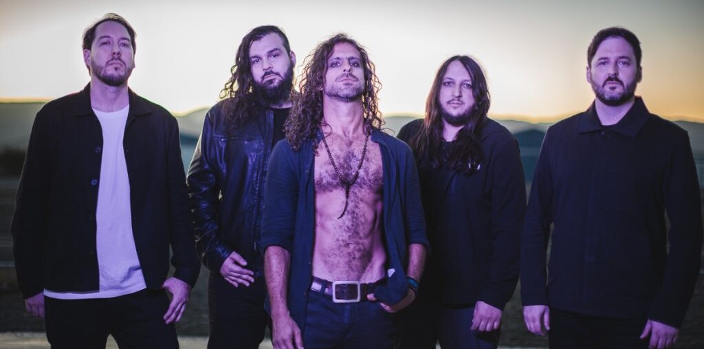 Sinkarma lanza videoclip “Sueños de Cristal” y anuncia fecha en Santiago