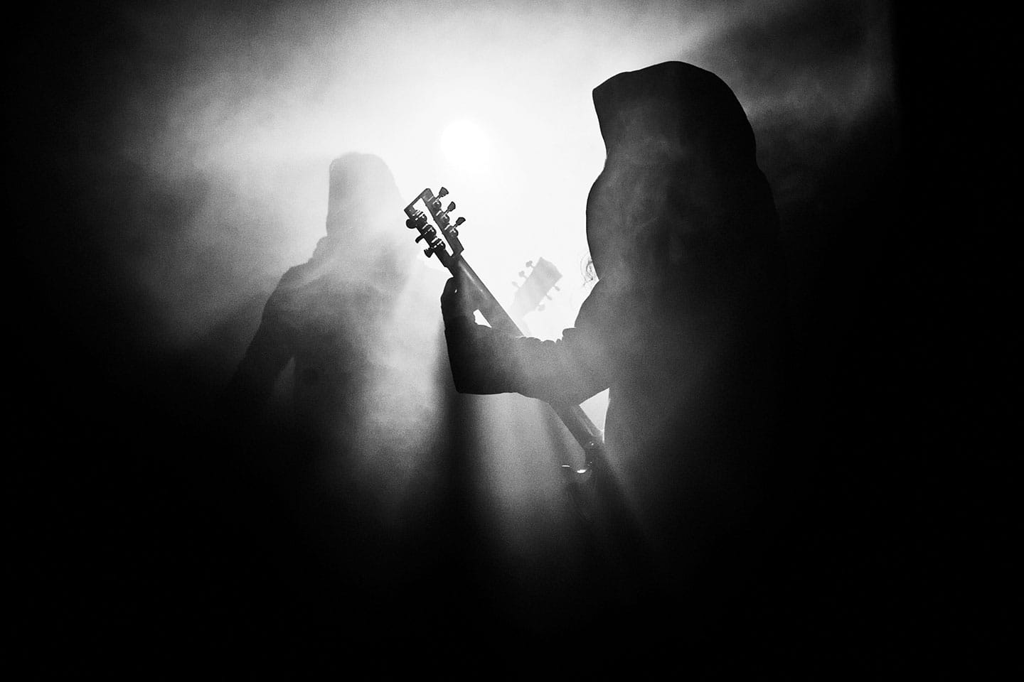 sunn-o)))-anuncia-nuevo-album-y-gira:-retorno-clave-del-drone-metal-contemporaneo-–-atanathos