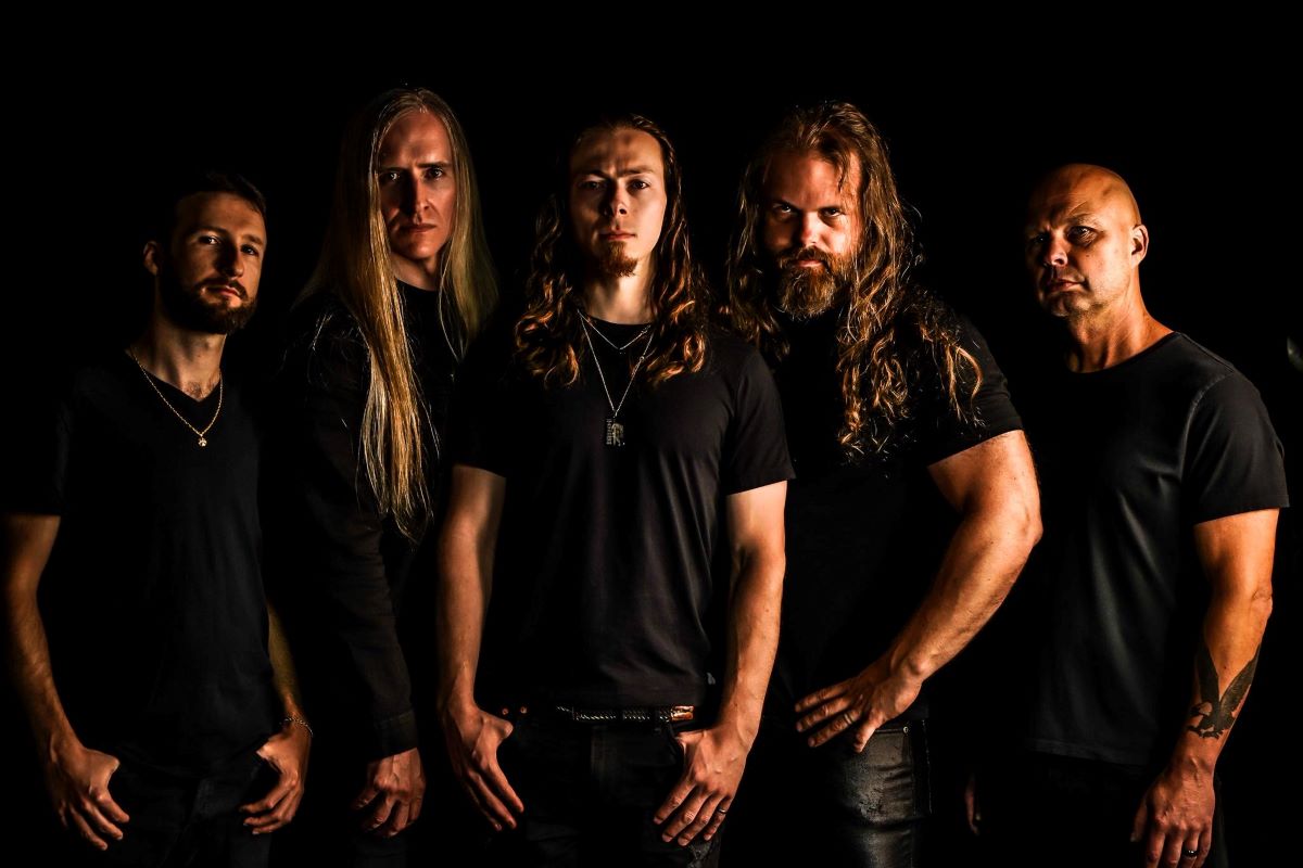 greyhawk-estrena-“take-a-stand”-cargado-de-epic-heavy-metal-y-referencias-a-“el-senor-de-los-anillos”