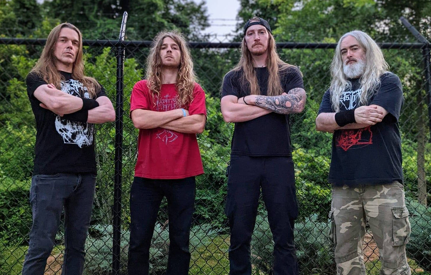 la-banda-de-death-metal-incantation-pide-comida-a-sus-fans-en-plena-gira-y-lo-transforma-en-una-campana-solidaria