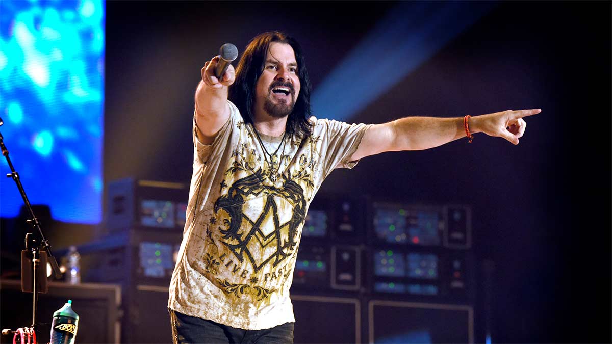 muere-tommy-decarlo,-el-fan-de-boston-que-se-convirtio-en-su-cantante,-a-los-60-anos