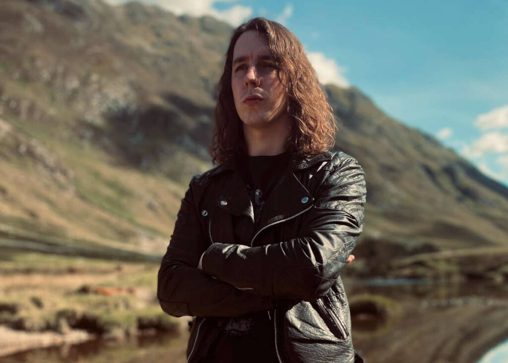 hellripper-estrena-“mortercheyn”,-con-influencias-de-watain,-whiplash-y-agent-steel
