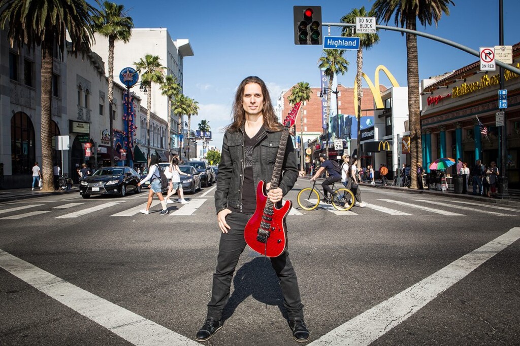 kiko-loureiro-(megadeth,-angra)-acusa-a-arch-enemy-de-plagio-y-michael-amott-responde