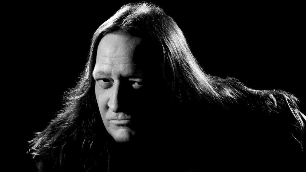 jon-oliva-de-savatage-no-para-tras-haber-“sufrido-problemas-de-salud-graves”:-“quedaos-conmigo”