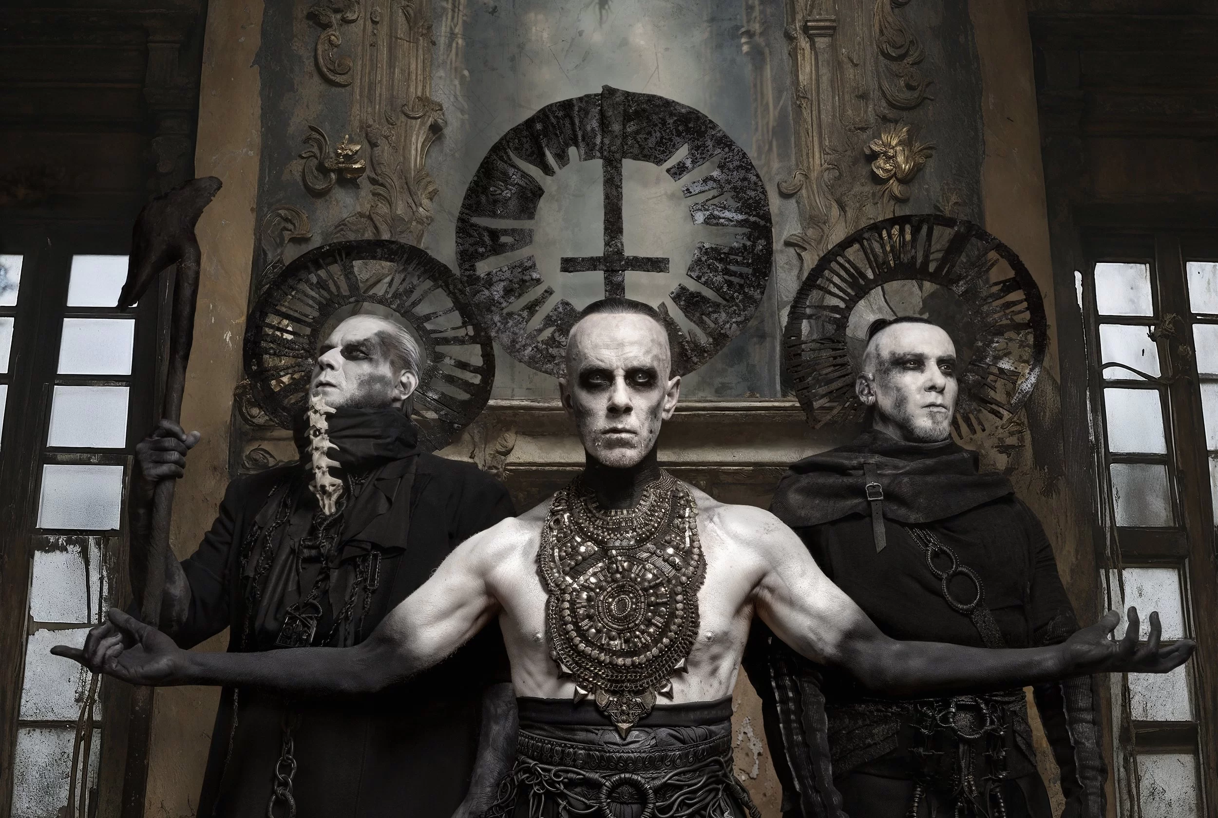 BEHEMOTH rinde homenaje a BATHORY con su nueva versión de ‘The Return Of Darkness And Evil’