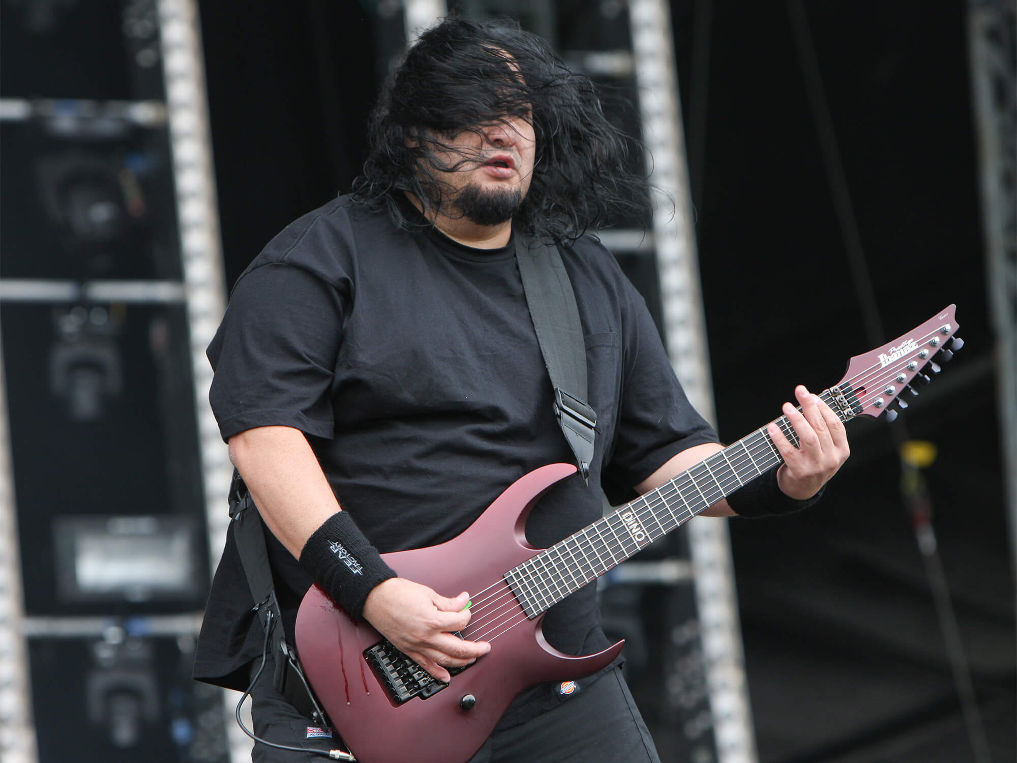 dino-casares-advierte-sobre-lo-nuevo-de-fear-factory:-sera-mas-pesado-y-moderno