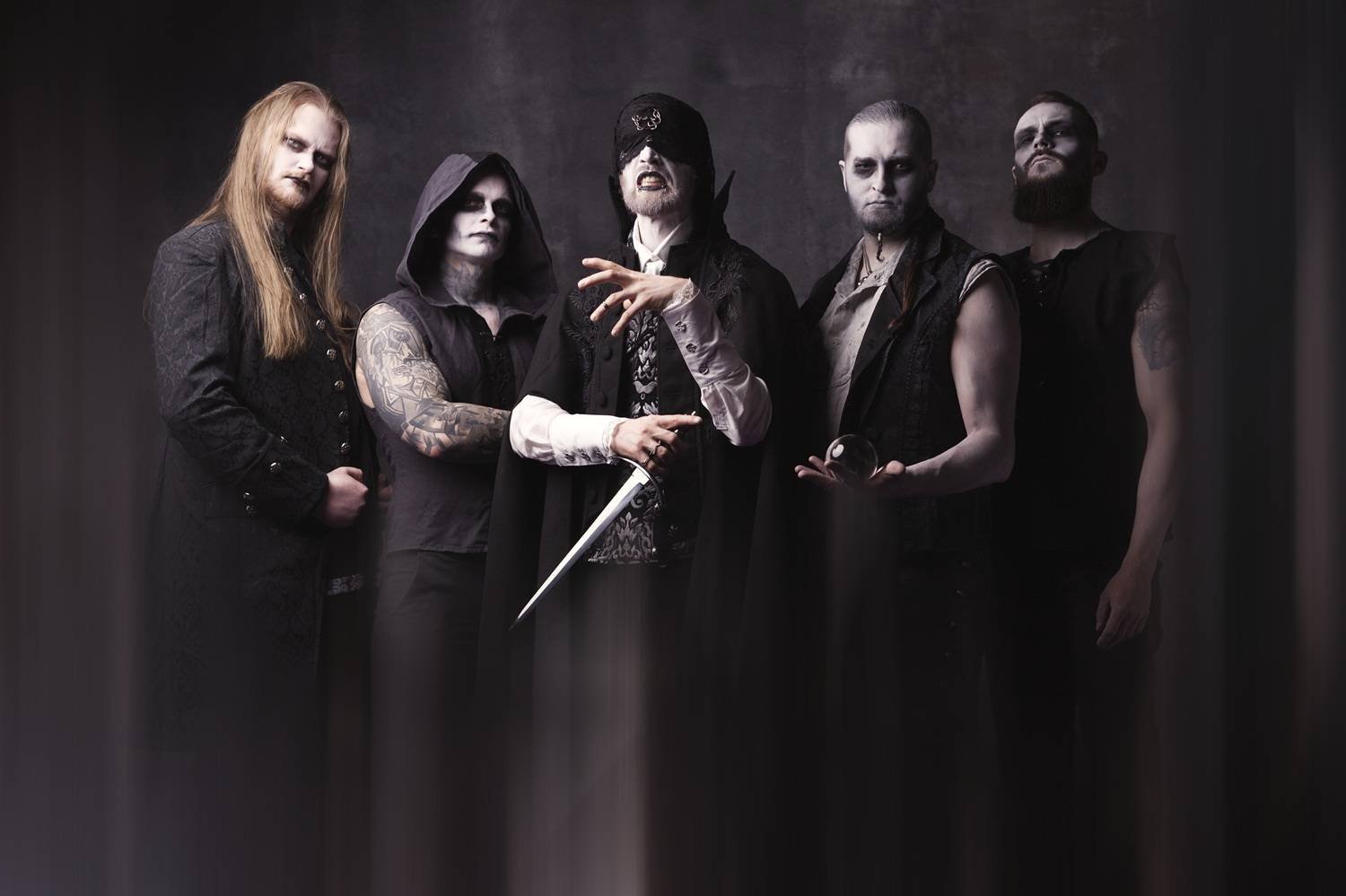 Torchia desata su obra maestra de horror gótico: “They Are Born Under Rules of the Darkness” – Atanathos