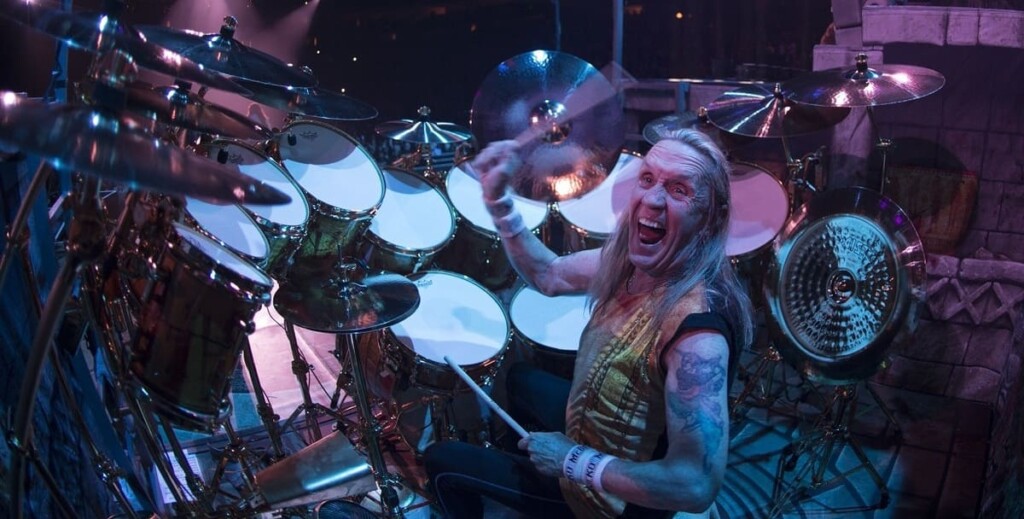 nicko-mcbrain,-exbateria-de-iron-maiden,-publicara-sus-memorias-“hello-boys-and-girls!”-en-octubre