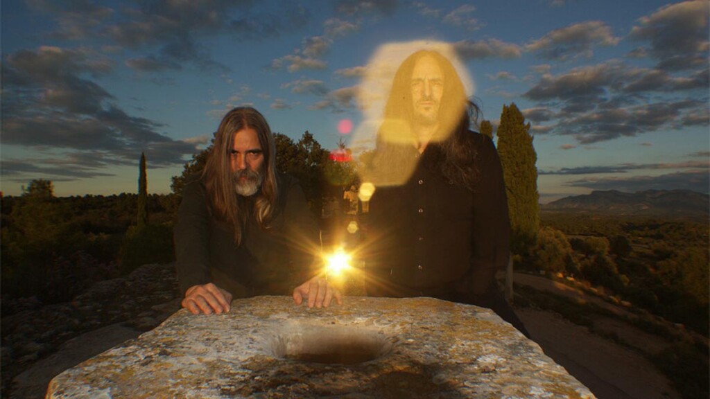 TODOMAL comparte “Humanised Gods”, su canción “más fácil de escuchar”