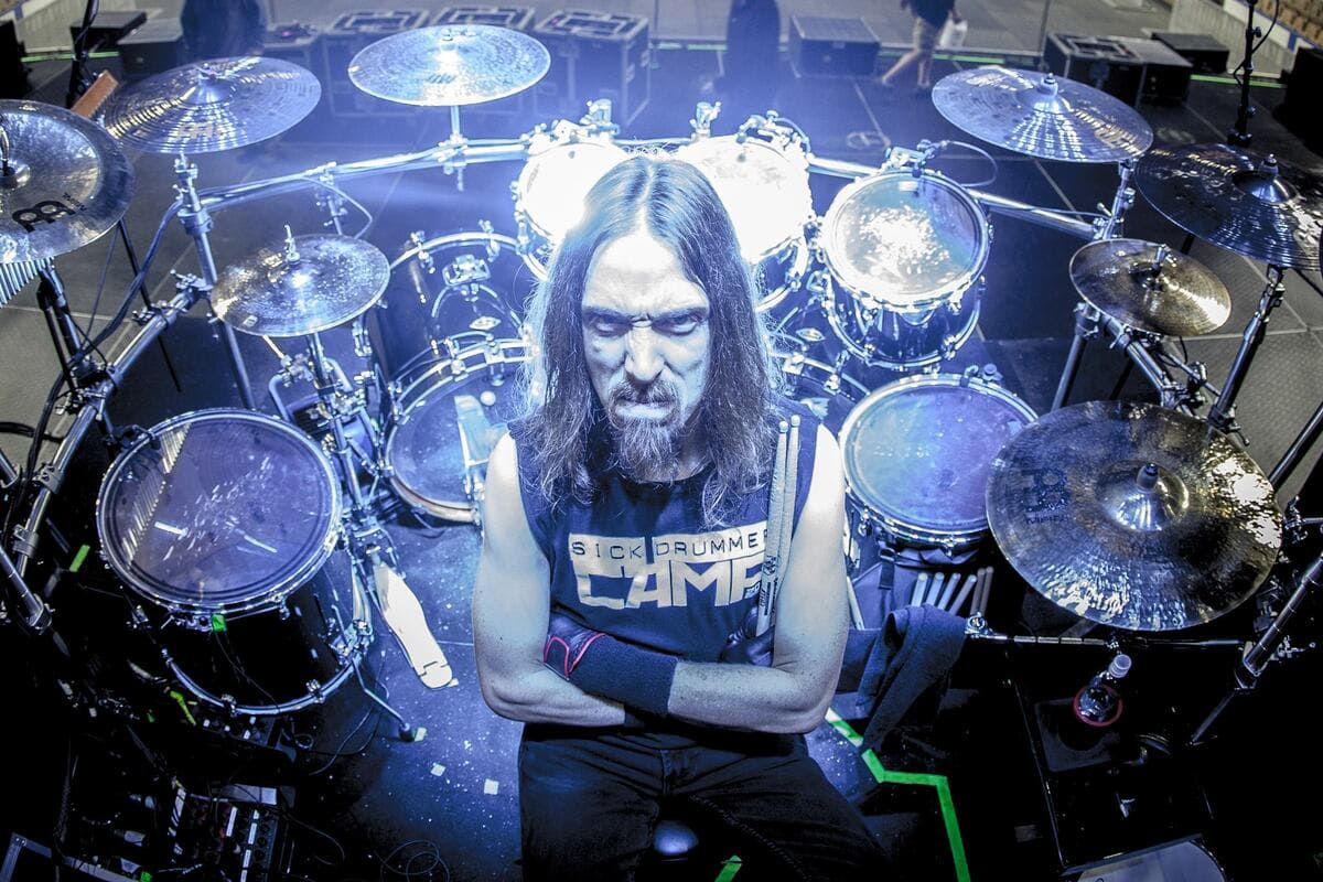 Dirk Verbeuren de MEGADETH: “Dave Mustaine inventó el Thrash Metal, es el dios del Rock”