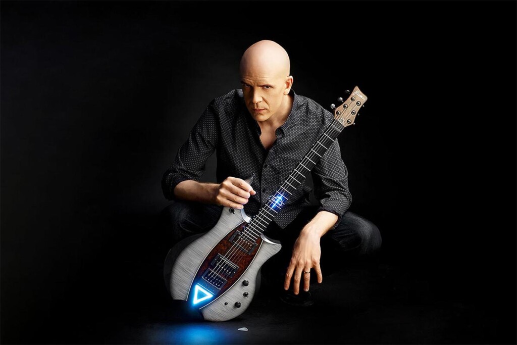 devin-townsend-une-“prepare-for-war”-y-“the-big-snit”,-sus-dos-nuevas-canciones,-en-un-video
