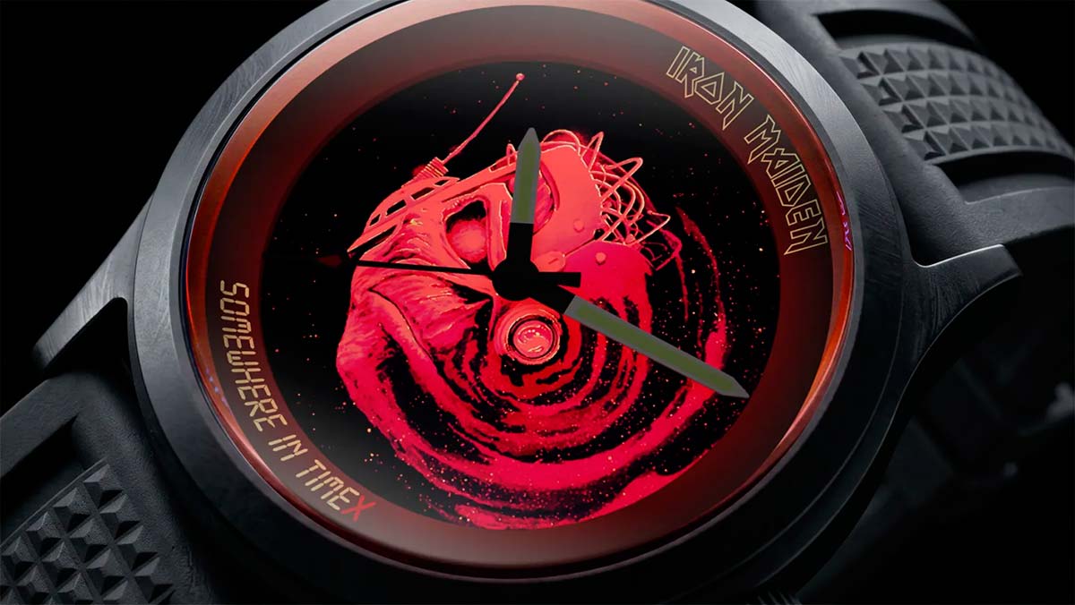IRON MAIDEN lanza un reloj por su 50 aniversario: inspirado en “Somewhere In Time” y con cambio de color