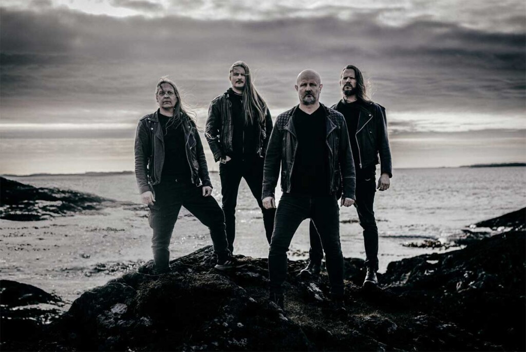 einherjer-presenta-“dei-sa-ser”,-la-conexion-nordica-“entre-los-vivos-y-los-muertos”
