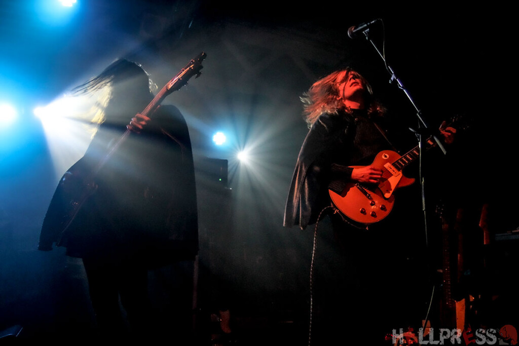 hallas-anuncia-su-primera-gira-de-salas-como-cabeza-en-espana:-conciertos-en-madrid,-barcelona-y-bilbao