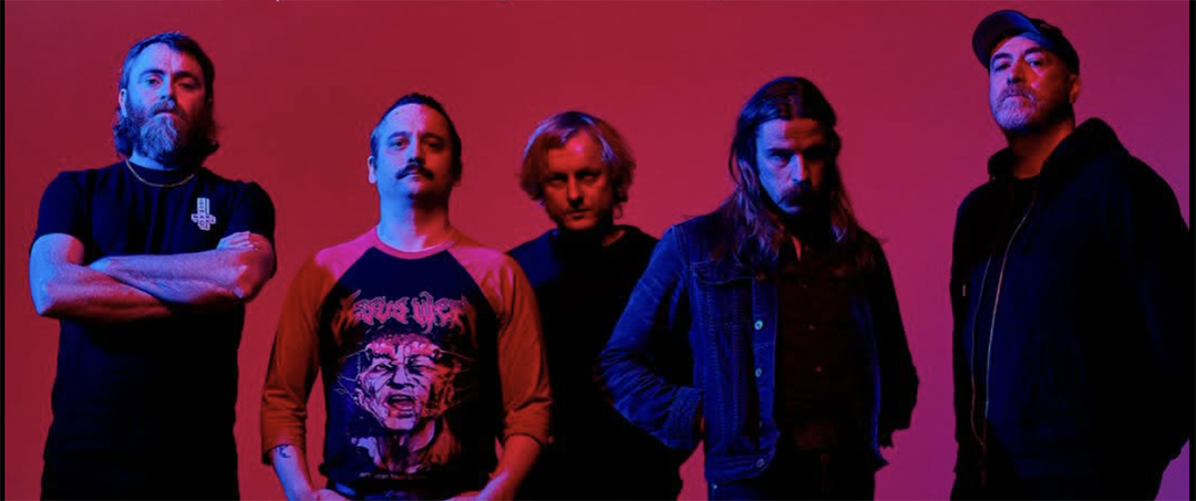 PIGS PIGS PIGS PIGS PIGS PIGS PIGS: siete veces cerdo, una sola descarga pesada – Metal-Daze Webzine
