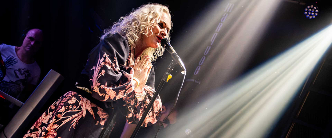 LIV KRISTINE en vivo en Argentina: “Donde la Belleza Abraza la Oscuridad” – Metal-Daze Webzine